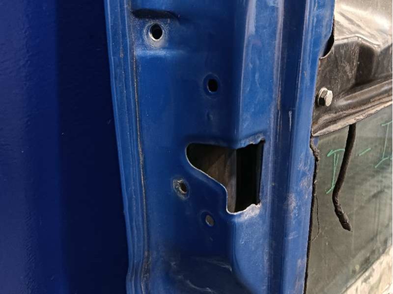 Recambio de puerta delantera izquierda para mercedes-benz vito (w638) caja cerrada 2.1 cc referencia OEM IAM   