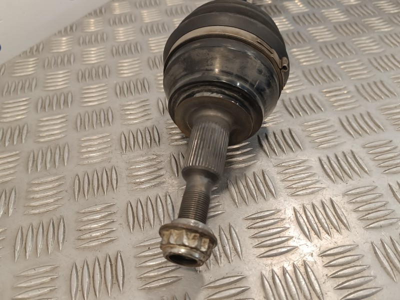 Recambio de transmision delantera derecha para volkswagen touareg (7la) 2.5 tdi referencia OEM IAM 7L6407271D  8250160598014A