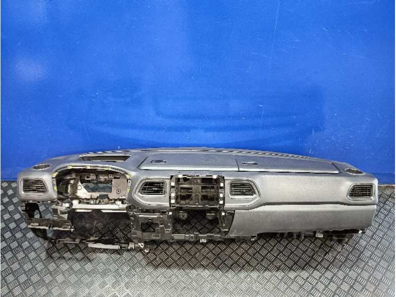 Recambio de salpicadero para nissan interstar m1 fm referencia OEM IAM 682000855R 682000947R 682003777R