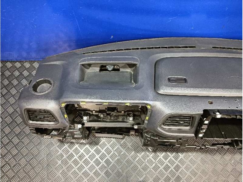 Recambio de salpicadero para nissan interstar m1 fm referencia OEM IAM 682000855R 682000947R 682003777R