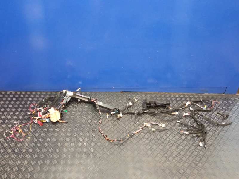 Recambio de instalacion electrica salpicadero para nissan interstar m1 fm referencia OEM IAM 240142577S 242969895R 240368502R