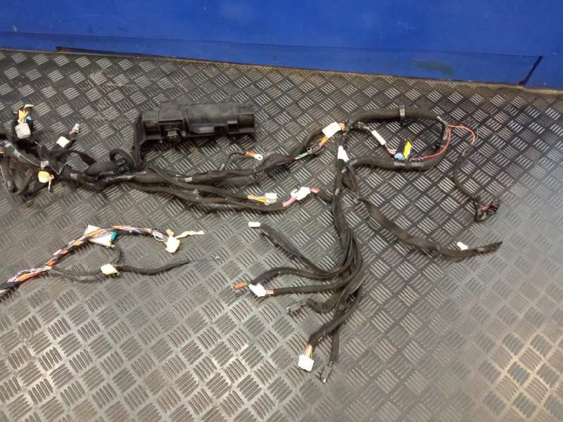 Recambio de instalacion electrica salpicadero para nissan interstar m1 fm referencia OEM IAM 240142577S 242969895R 240368502R