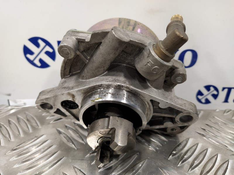 Recambio de depresor freno / bomba vacio para fiat panda (169) 1.3 jtd cat referencia OEM IAM 73501358  72901400P