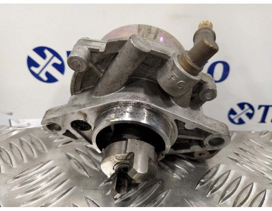 Recambio de depresor freno / bomba vacio para fiat panda (169) 1.3 jtd cat referencia OEM IAM 73501358  72901400P