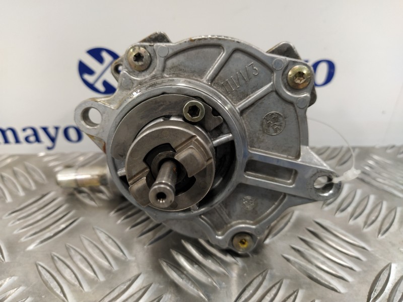 Recambio de depresor freno / bomba vacio para mercedes-benz sprinter 02.00  caja cerrada 2.2 cdi cat referencia OEM IAM A6112300