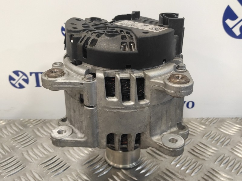 Recambio de alternador para seat ibiza (kj1) 1.0 tsi referencia OEM IAM 05E903026Q  2740516A