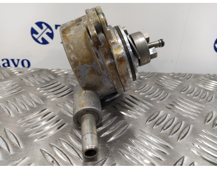 Recambio de depresor freno / bomba vacio para mercedes-benz sprinter 02.00  caja cerrada 2.2 cdi cat referencia OEM IAM A6112300