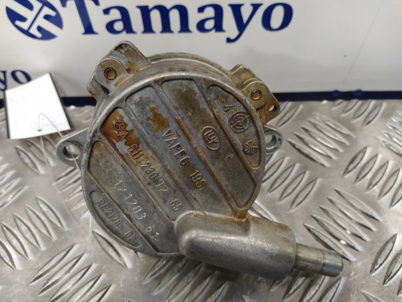 Recambio de depresor freno / bomba vacio para mercedes-benz sprinter 02.00  caja cerrada 2.2 cdi cat referencia OEM IAM A6112300