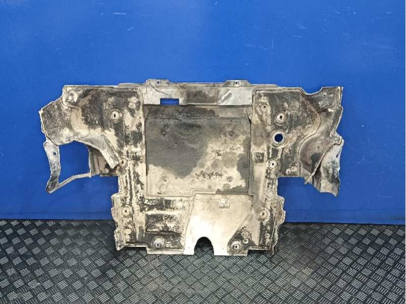 Recambio de cubre carter para opel zafira a referencia OEM IAM 13116189  331339333