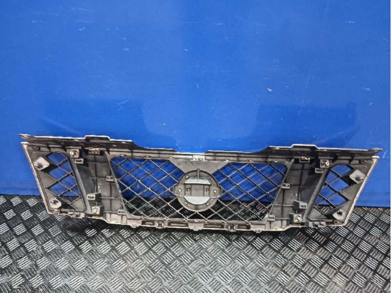 Recambio de rejilla delantera para nissan pathfinder (r51) referencia OEM IAM 623105X00A  