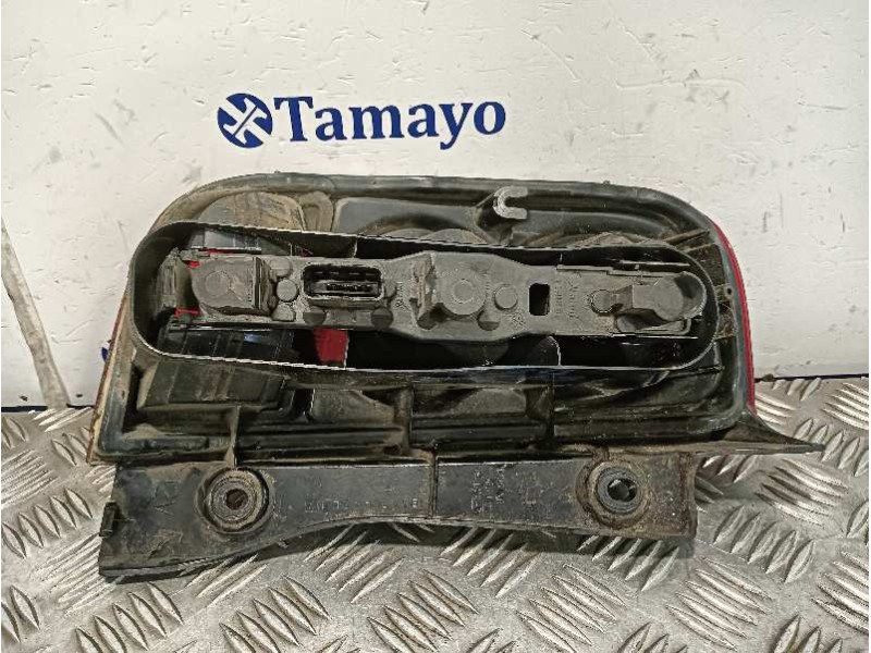 Recambio de piloto trasero derecho para nissan micra (k12e) referencia OEM IAM   