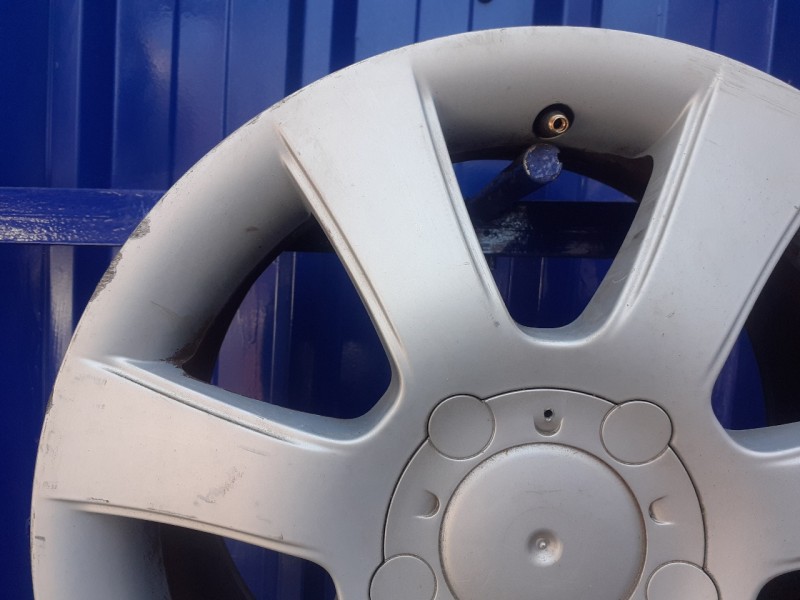 Recambio de llanta para seat altea (5p1) 1.6 referencia OEM IAM 5P0601025B  
