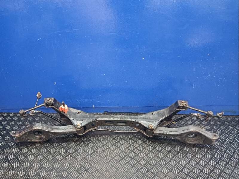 Recambio de puente trasero para kia cee´d 1.6 crdi cat referencia OEM IAM   