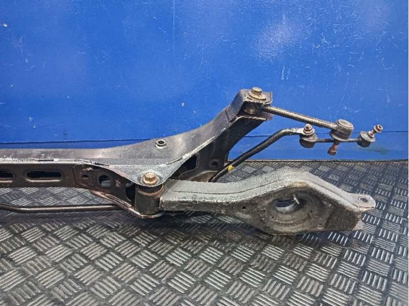 Recambio de puente trasero para kia cee´d 1.6 crdi cat referencia OEM IAM   