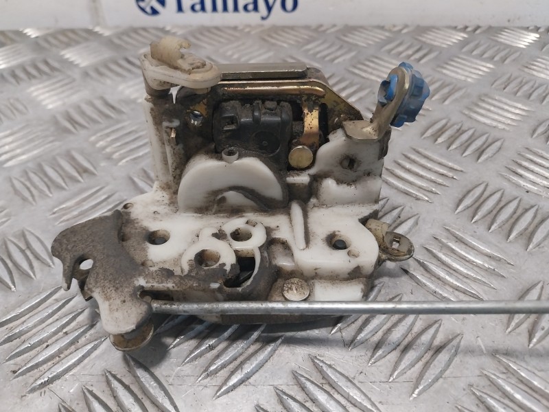 Recambio de cerradura puerta delantera derecha para nissan terrano/terrano.ii (r20) referencia OEM IAM   