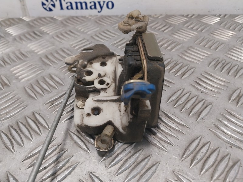 Recambio de cerradura puerta delantera derecha para nissan terrano/terrano.ii (r20) referencia OEM IAM   