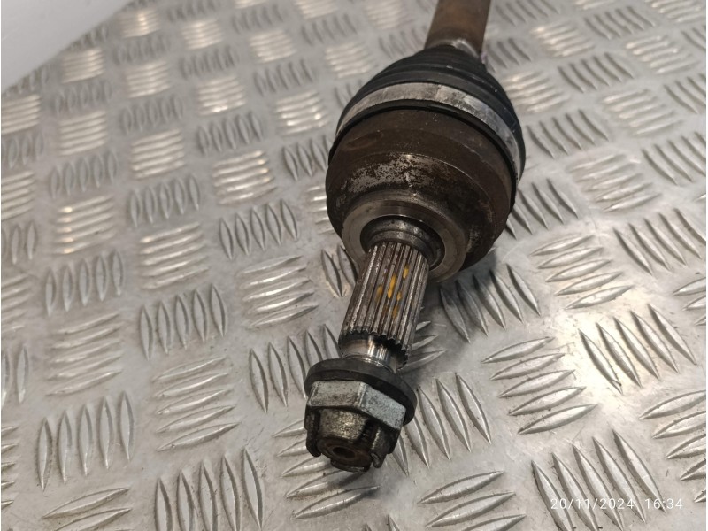 Recambio de transmision delantera derecha para renault clio iv referencia OEM IAM 391000926R  