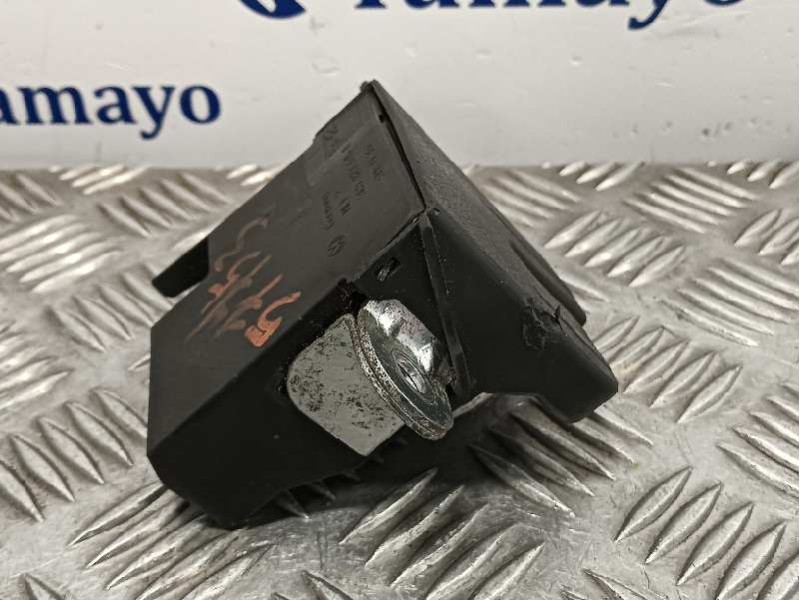 Recambio de cerradura maletero / porton para opel movano b kasten/combi referencia OEM IAM 3C9827645A  