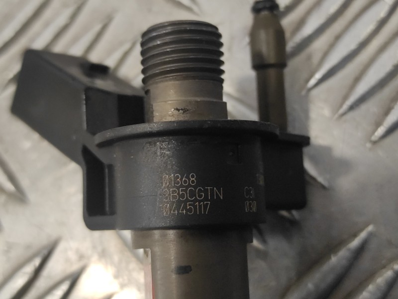 Recambio de inyector para bmw serie 6 coupe (f13) (....) 3.0 turbodiesel referencia OEM IAM 782346101  0445117030