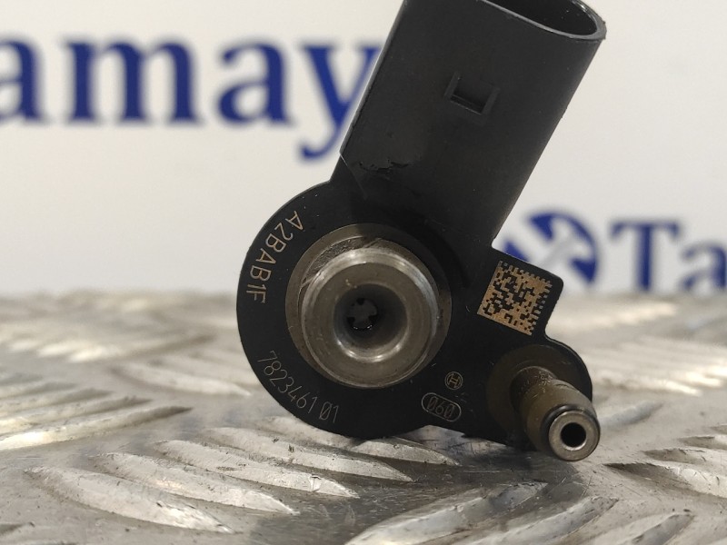 Recambio de inyector para bmw serie 6 coupe (f13) (....) 3.0 turbodiesel referencia OEM IAM 782346101  0445117030
