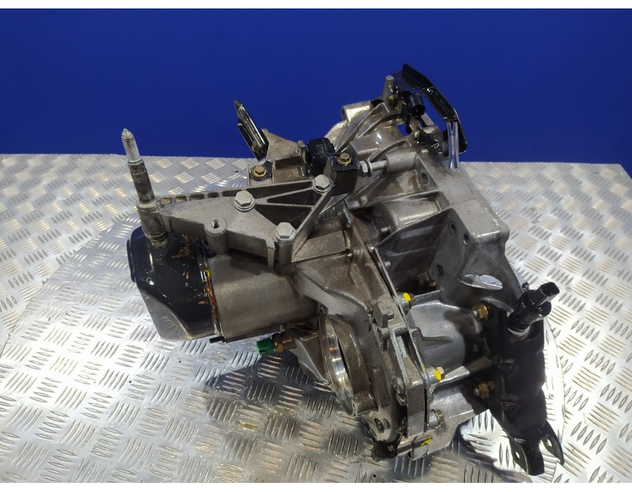 Recambio de caja cambios para renault clio ii fase i (b/cbo) 1.9 diesel referencia OEM IAM JB1905  