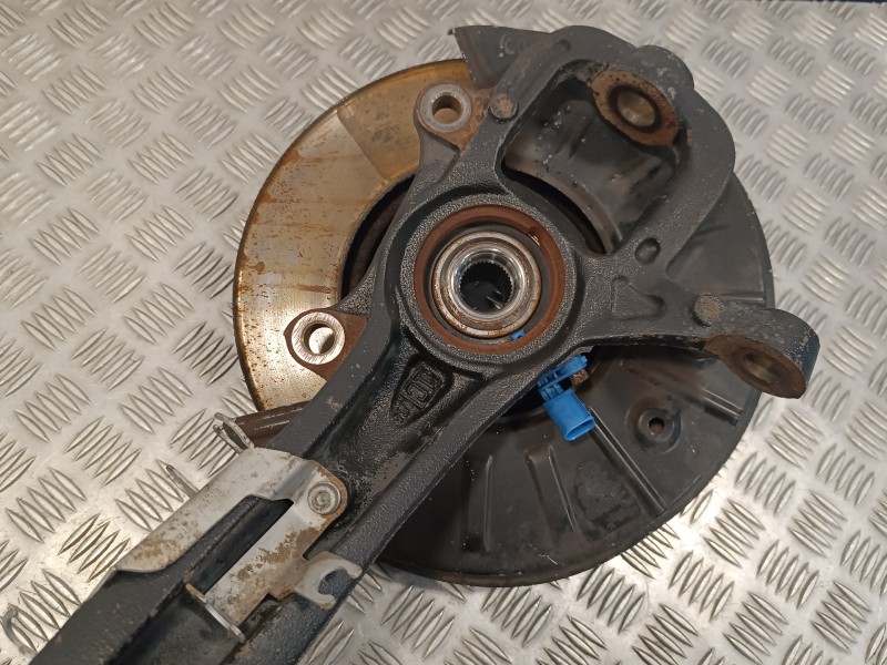 Recambio de mangueta delantera izquierda para volkswagen touareg (7la) 2.5 tdi referencia OEM IAM 7L6407257A  GJS40015