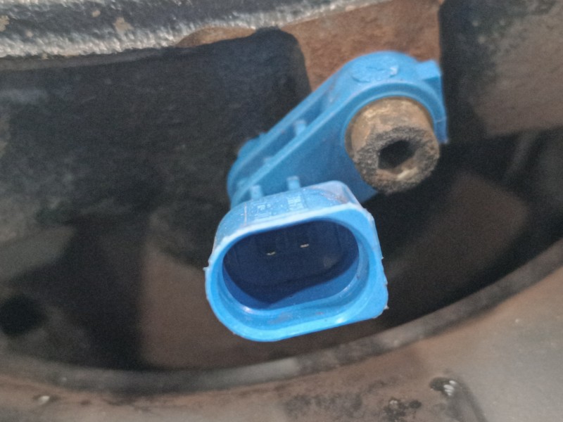 Recambio de mangueta delantera izquierda para volkswagen touareg (7la) 2.5 tdi referencia OEM IAM 7L6407257A  GJS40015