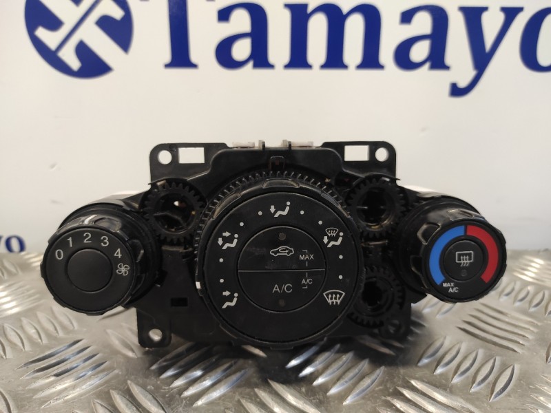 Recambio de mando climatizador para ford fiesta (cb1) 1.25 16v cat referencia OEM IAM 8A6118549  8A6919980