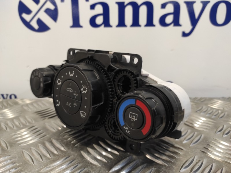 Recambio de mando climatizador para ford fiesta (cb1) 1.25 16v cat referencia OEM IAM 8A6118549  8A6919980