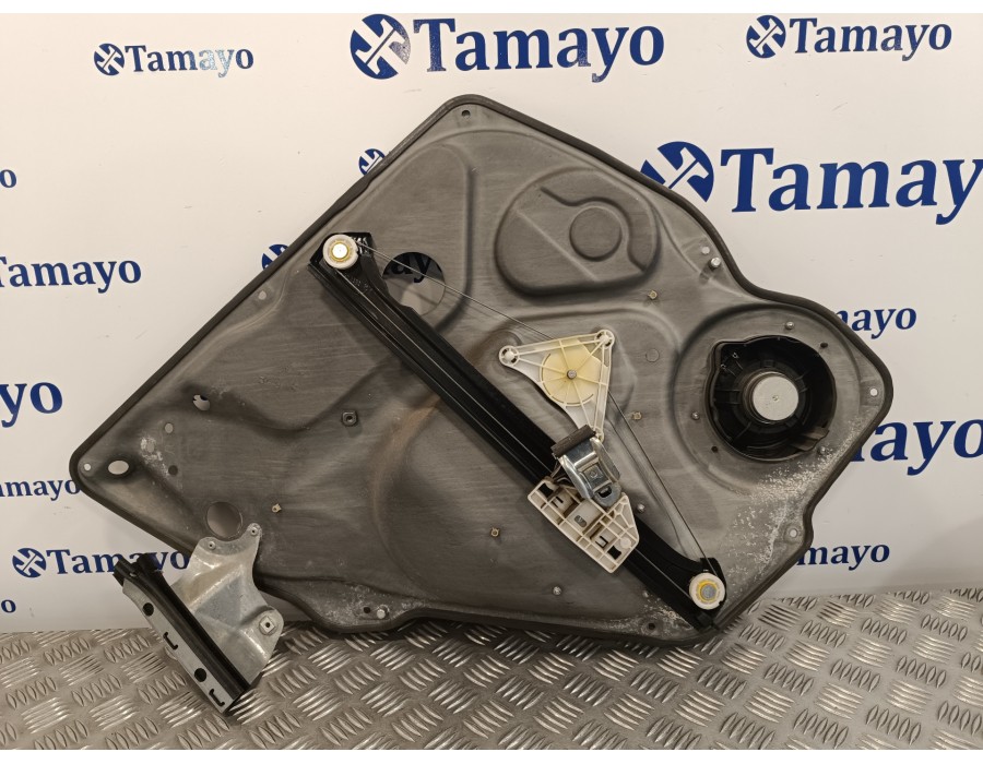 Recambio de elevalunas trasero derecho para mercedes-benz clase a (w169) 2.0 cdi cat referencia OEM IAM A1697301479  
