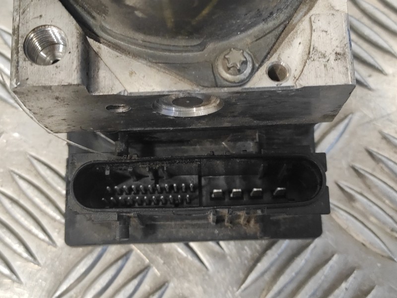 Recambio de abs para renault megane ii berlina 5p 1.6 16v referencia OEM IAM 0265231300 0265800300 8200038695
