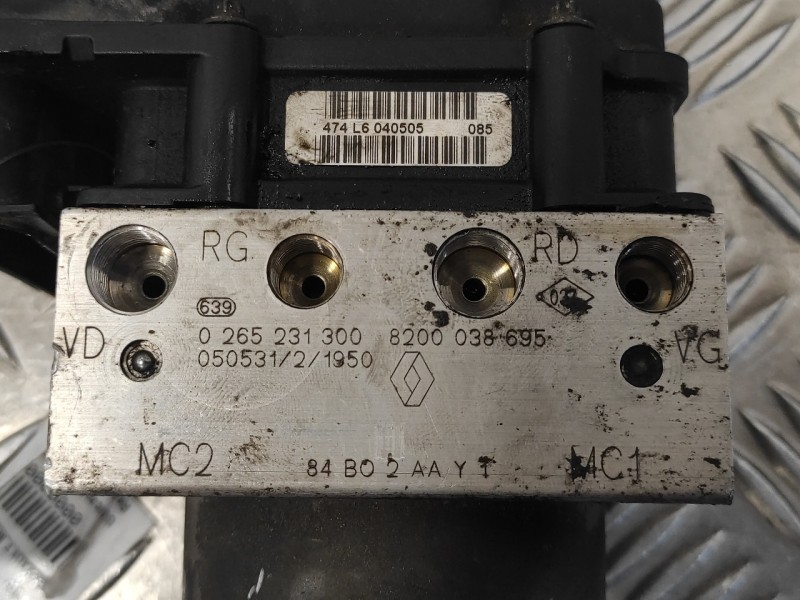 Recambio de abs para renault megane ii berlina 5p 1.6 16v referencia OEM IAM 0265231300 0265800300 8200038695