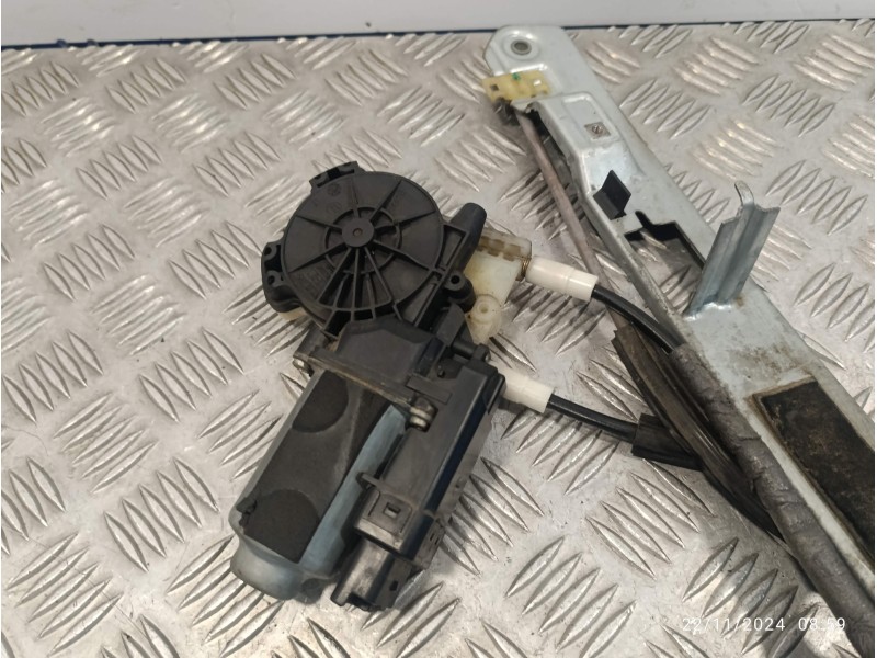 Recambio de elevalunas delantero izquierdo para renault megane ii berlina 3p 1.5 dci diesel referencia OEM IAM   