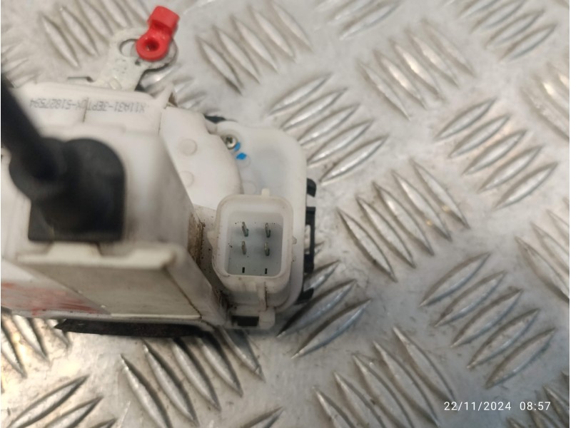 Recambio de cerradura puerta delantera derecha para fiat 500 (312) 500 referencia OEM IAM 51827593  