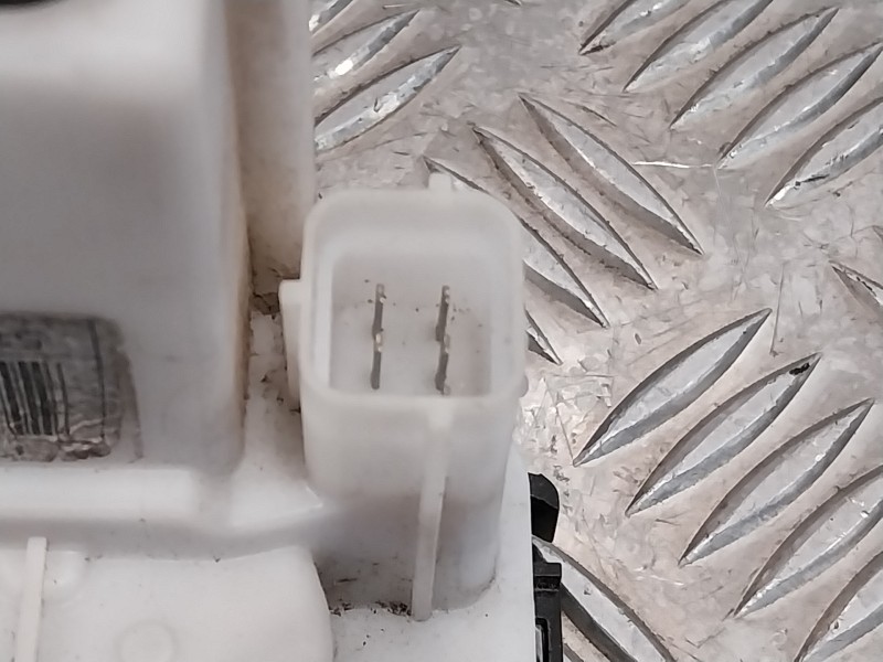 Recambio de cerradura puerta delantera izquierda para fiat 500 (312) 500 referencia OEM IAM 51827413  