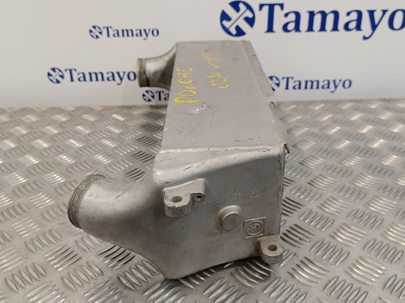 Recambio de intercooler para porsche 944 2.5 turbo referencia OEM IAM 95111013703  37135208