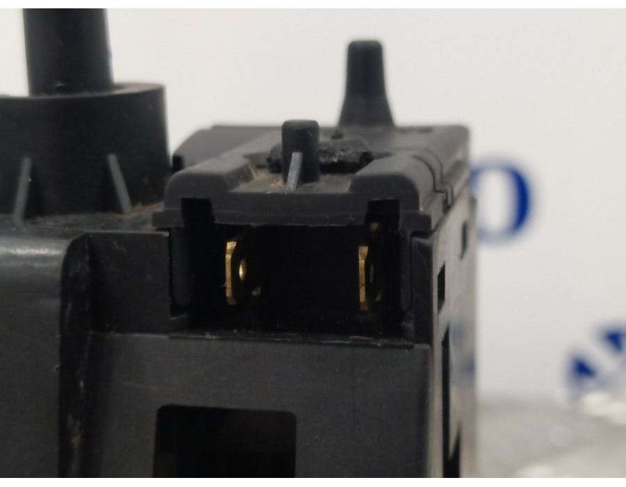 Recambio de cerradura puerta delantera izquierda para renault megane i fase 2 classic (la..) 1.6 referencia OEM IAM   