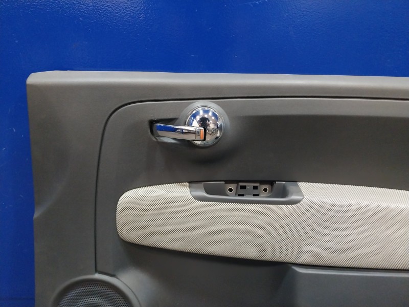 Recambio de guarnecido puerta delantera derecha para fiat 500 (312) 500 referencia OEM IAM 1500134  