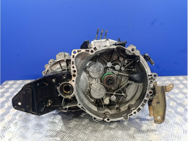 Recambio de caja cambios para volvo v40 familiar referencia OEM IAM 1023774  P30616126