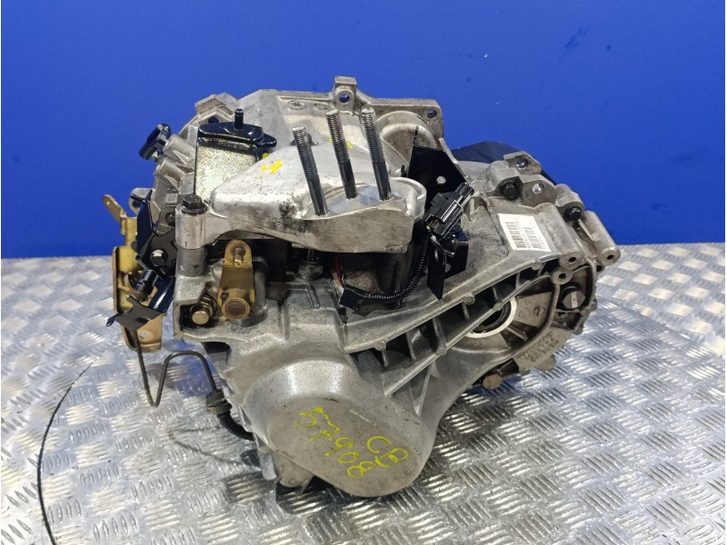 Recambio de caja cambios para volvo v40 familiar referencia OEM IAM 1023774  P30616126