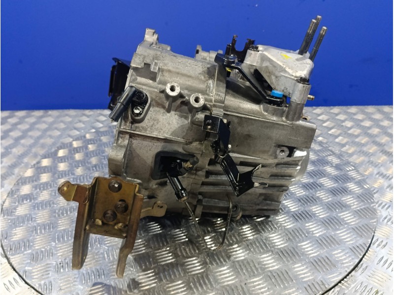 Recambio de caja cambios para volvo v40 familiar referencia OEM IAM 1023774  P30616126