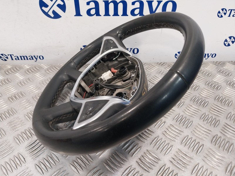 Recambio de volante para dacia duster ii referencia OEM IAM 484002676R  311641399AVK