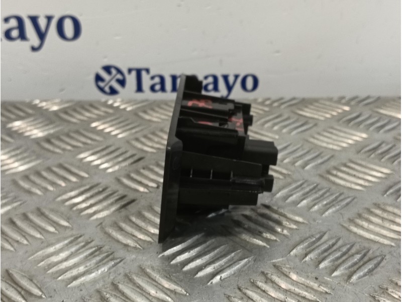 Recambio de mando elevalunas trasero izquierdo para subaru xv (g5) sport plus referencia OEM IAM 83071FL210  