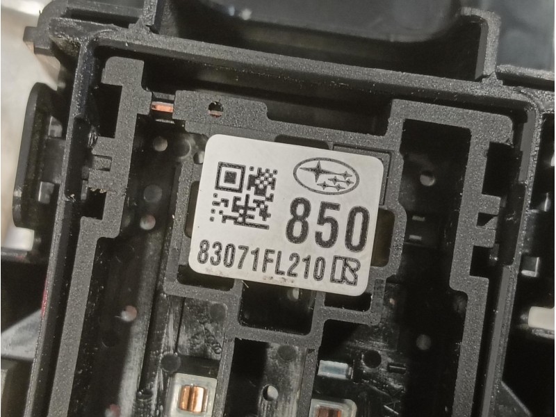 Recambio de mando elevalunas trasero izquierdo para subaru xv (g5) sport plus referencia OEM IAM 83071FL210  
