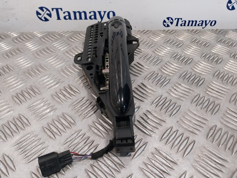 Recambio de maneta exterior delantera derecha para renault captur referencia OEM IAM 806068462R  242888