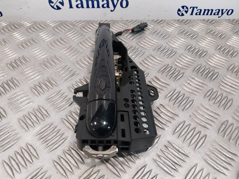 Recambio de maneta exterior delantera derecha para renault captur referencia OEM IAM 806068462R  242888