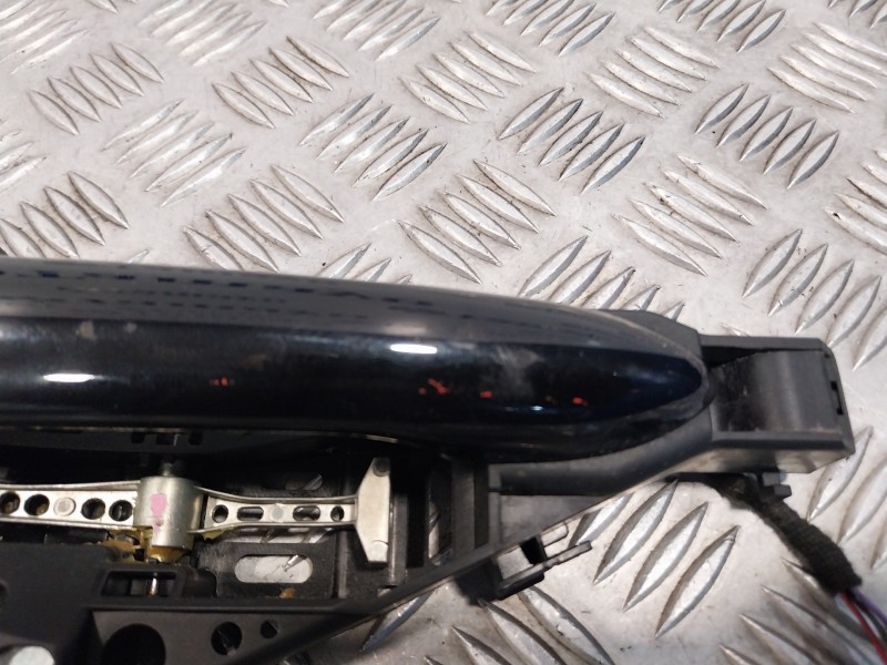 Recambio de maneta exterior delantera derecha para renault captur referencia OEM IAM 806068462R  242888