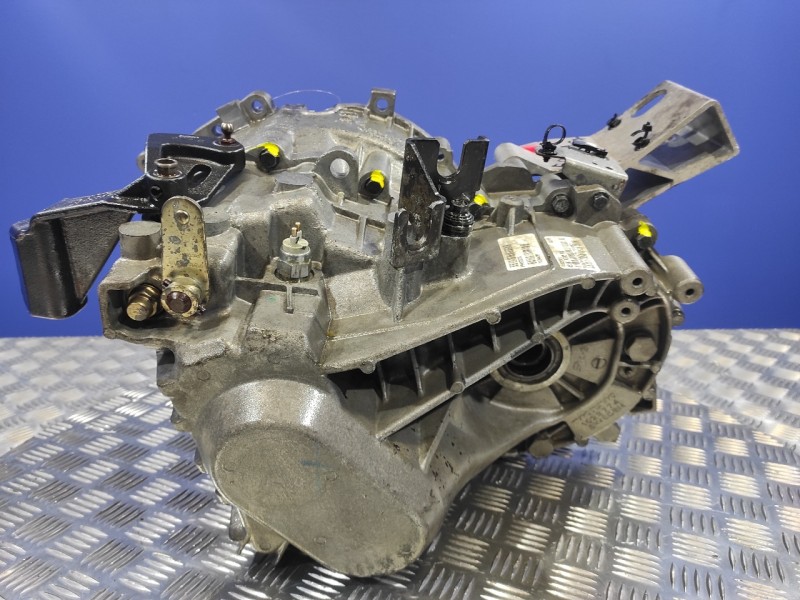 Recambio de caja cambios para volvo v70 familiar 2.4 diesel cat referencia OEM IAM 456R7002FA  P948209