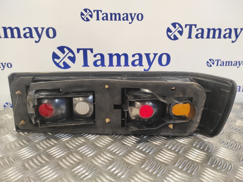 Recambio de piloto trasero derecho para ford sierra berlina 2.0 cat referencia OEM IAM   