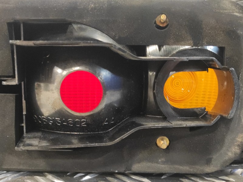 Recambio de piloto trasero derecho para ford sierra berlina 2.0 cat referencia OEM IAM   